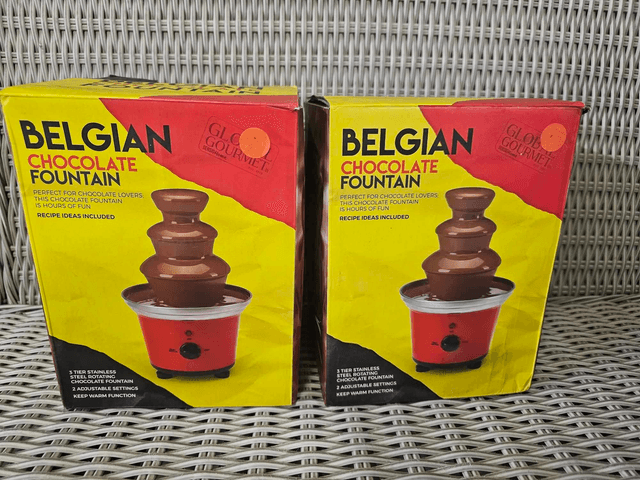 Mini chocolate fountain 